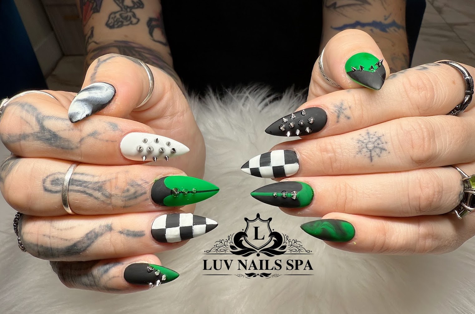 Manicure detail